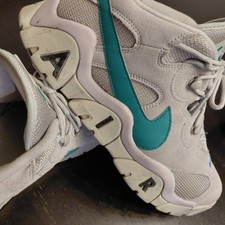 Gay Used Nike Air Sneakers Gr. 47,5 Retro 2020 - Grau Zustand gut gern getragen