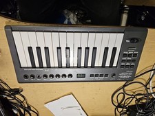 Roland EDIROL PCR-M1 MIDI Keyboard Controller. NUR STROM GETESTET - ERSATZTEILE ODER REPARATUR