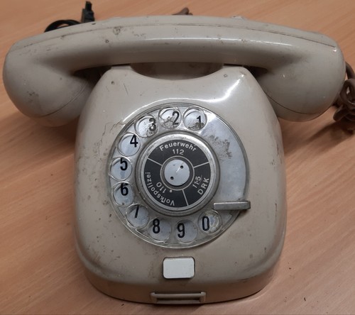Tesla wählscheibentelefon ddr - tesla,