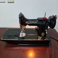 SINGER 221 Featherweight