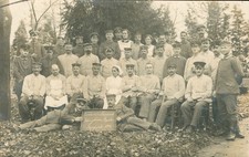Soldaten im Lazarett Homberg am Rhein, Foto-Feldpostkarte, 1914, Rot Kreuz