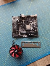 ASRock A320M-HDV R4.02 + AMD RYZEN 5 3400G + Lüfter