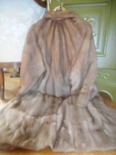 Eleganter "SAGA MINK" Damen ECHT NERZ Pelzmantel Beige Ungetragen