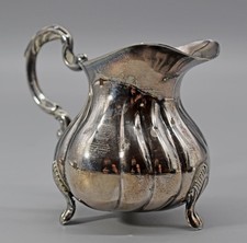 Versilbertes Art Deco Milch- Sahne- Kännchen Kanne Gießer H8cm