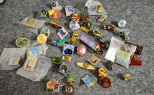 Pins Konvolut 82 Stück