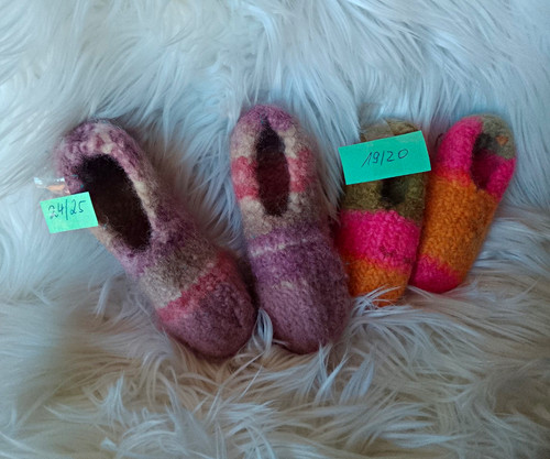 Handgefilzte babyschuhe - handgefilzte,