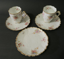 2 Porzellan-Tässchen mit 3