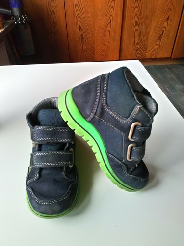 Kinderschuhe