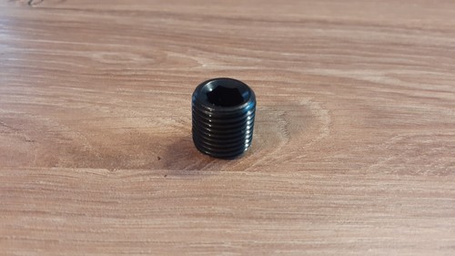 Madenschraube unten für