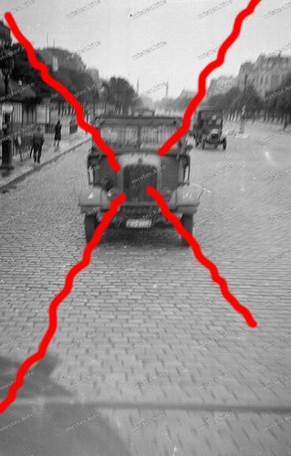 Negative-Paris-France-4th