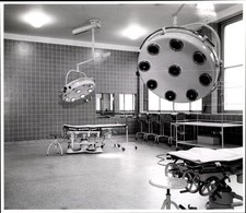 Foto Bert Sass Berlin, Operationssaal eines Krankenhauses, OP Tisch - 10356153