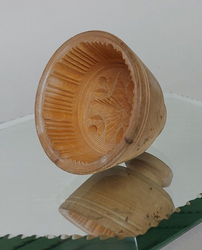 Kleine alte runde butterform - runde,