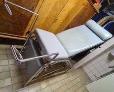 Gynäkologischer- Frauenarztstuhl / Massage-Liege / Untersuchungsstuhl