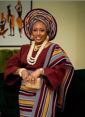 Elegantes yoruba aso oke - elegantes,