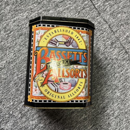 Vintage 1993 bassetts - vintage, lakritz