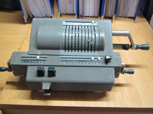 Kurbelrechenmaschine modell - kurbelrechenmaschine,,