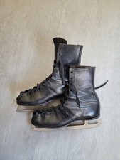 Antike Lederschlittschuhe