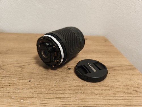 Canon lens 150 - lens, rf-s