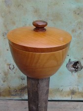 Alte, runde Holzdose  mit