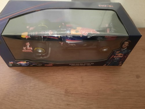 Red bull vettel rb9 - ,