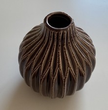Vase rotbraun für kleinen