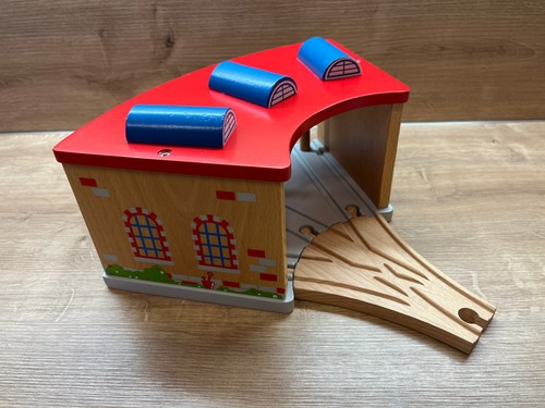 Lokschuppen garage ständig - lokschuppen,
