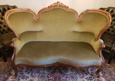Antikes Louis-Philippe Sofa um 1860/70 Grün Beige Nussbaum Prunksofa antik