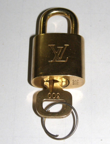 Louis vuitton schloss padlock - louis,