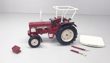 IHC 433 mit Überrollbügel