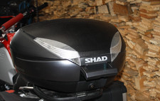 SHAD Topcase SH48 inkl. Trägerplatte, 48 Liter, mit Teil Carbon Cover gebr./TOP!