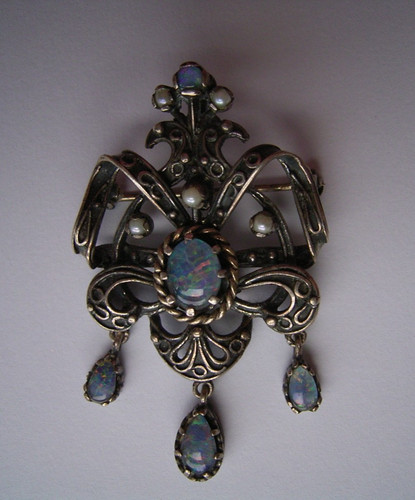 Feines schmuckstück opal - feines,