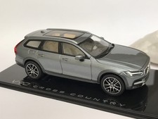 1:43 VOLVO V90 Cross Country Osmium Grey - Norev