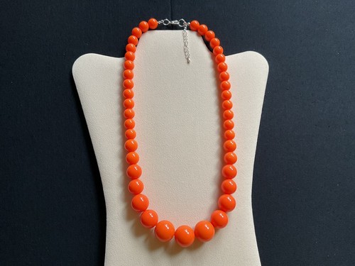 Halskette glänzend orange