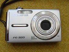 Olympus FE-320 silber - 8,0 MP