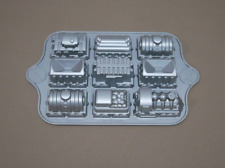 Nordic Ware Backform Muffins - Zug Lokomotive und Güterwaggons Kindergeburstag