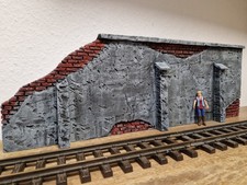 Gartenbahn Bruchsteinmauer