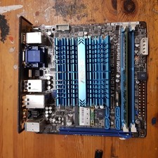 ASUS AT3IONT-I DELUXE Atom CPU, WLAN, 2GB RAM