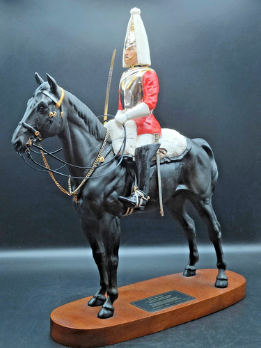 Beswick connoisseur life - connoisseur, guard