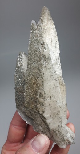 Pyrit auf calcit pribram - calcit,