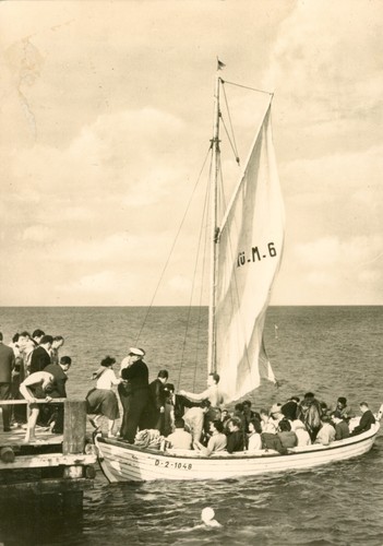 Seegelboot der seebrücke - seegelboot, an