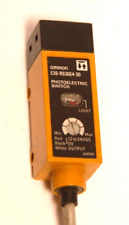 OMRON E3S-RS30E4-30 Photoelektrischer Schalter photoelectric switch Licht-Sensor