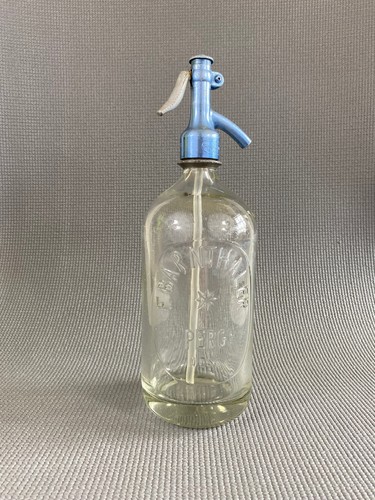 Alter soda siphon der firma - soda,