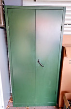 Waffenschrank Munitionsschrank Stahlschrank Jäger mit Inhalt Spind