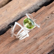 Facettierter Peridot Oval