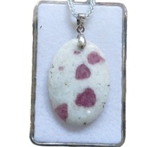 Rosa Turmalin in Quarz