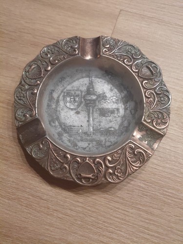 Aschenbecher zinn oder silber - oder,
