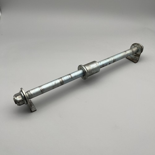 Suzuki vl125 steckachse hinten - vl125,