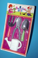 Altes Kinder Garten Werkzeuge Set - mundgeblasen Weichplastik verpackt 1970er Hongkong