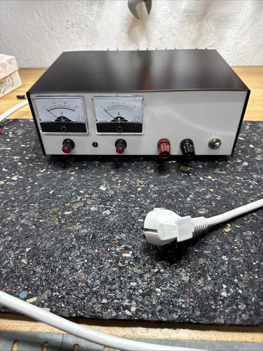 Labornetzteil 30v 3 a - 0-30v,,