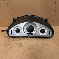 Mercedes-Benz W211 Tacho